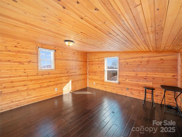 1115 Elk Wallow None, Bakersville, NC 28705