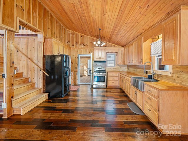 1115 Elk Wallow None, Bakersville, NC 28705