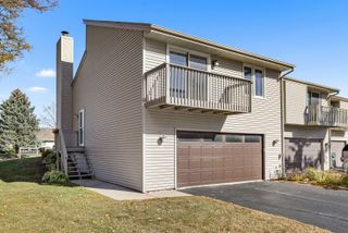 663 AMPHITHEATER Drive 1, Rockford, IL 61107