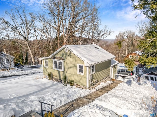 56 Downs Road, Monroe, CT 06468