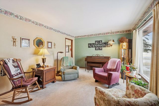 5832 Rhode Island Avenue N, Crystal, MN 55428