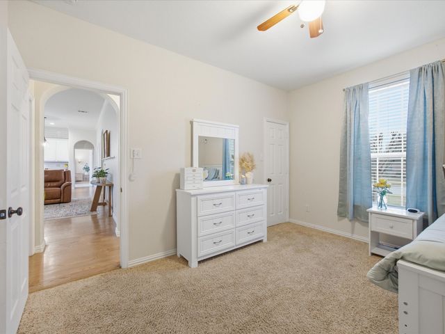 405 Panther Peak Drive, Midlothian, TX 76065