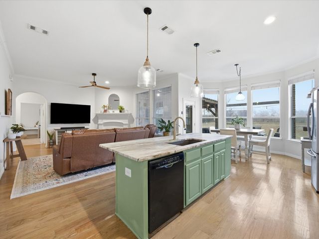 405 Panther Peak Drive, Midlothian, TX 76065