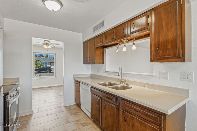 10710 LAKEWOOD Avenue, El Paso, TX 79935