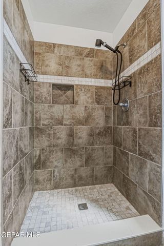 10710 LAKEWOOD Avenue, El Paso, TX 79935