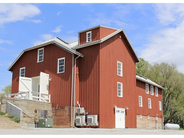 20400 280th Trail, Malta Bend, MO 65339