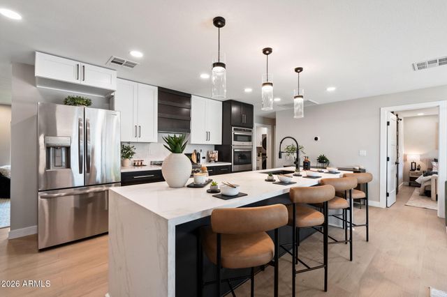8326 E VALLEY VIEW Road, Scottsdale, AZ 85250