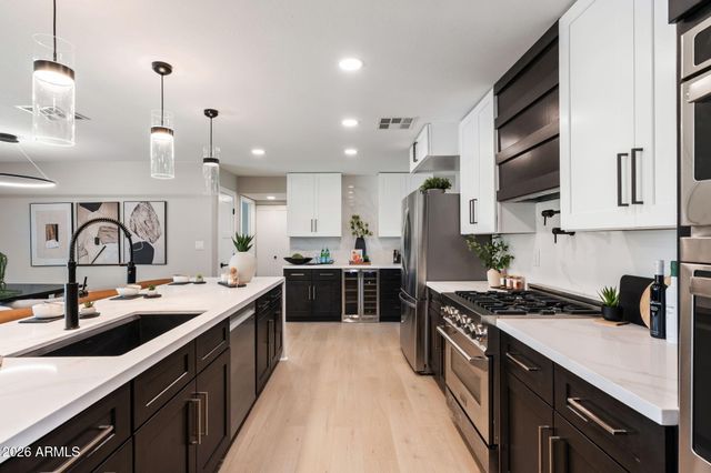 8326 E VALLEY VIEW Road, Scottsdale, AZ 85250