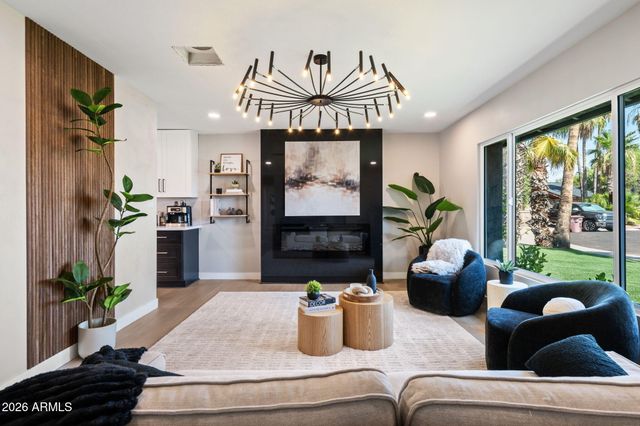 8326 E VALLEY VIEW Road, Scottsdale, AZ 85250