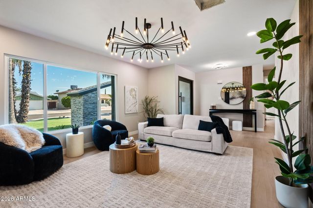 8326 E VALLEY VIEW Road, Scottsdale, AZ 85250