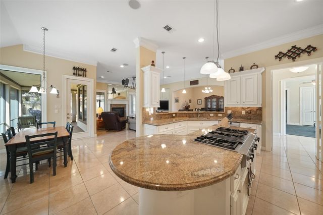 228 Blue Hill Drive, Montgomery, TX 77356