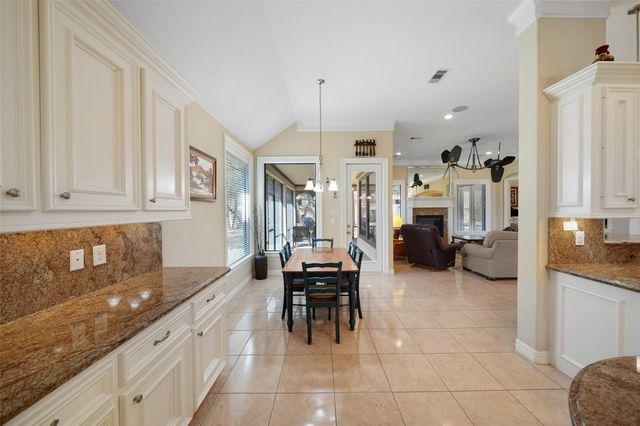 228 Blue Hill Drive, Montgomery, TX 77356