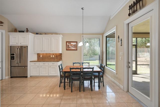 228 Blue Hill Drive, Montgomery, TX 77356