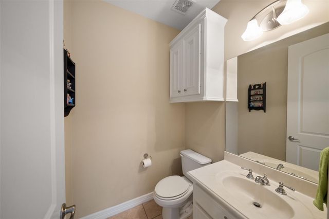 228 Blue Hill Drive, Montgomery, TX 77356