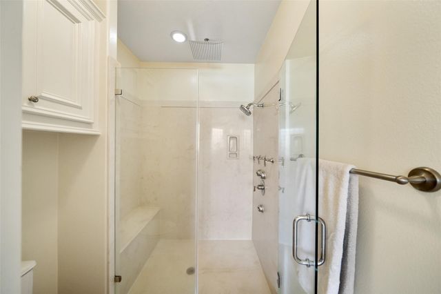 228 Blue Hill Drive, Montgomery, TX 77356