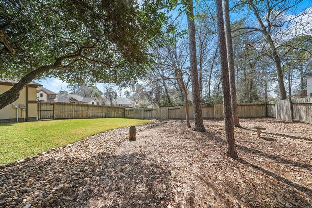 228 Blue Hill Drive, Montgomery, TX 77356