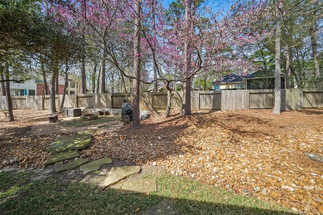 228 Blue Hill Drive, Montgomery, TX 77356