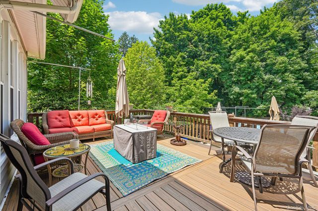 22 Grandview Avenue, Suffern, NY 10901