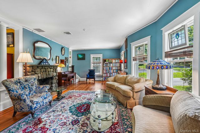 22 Grandview Avenue, Suffern, NY 10901
