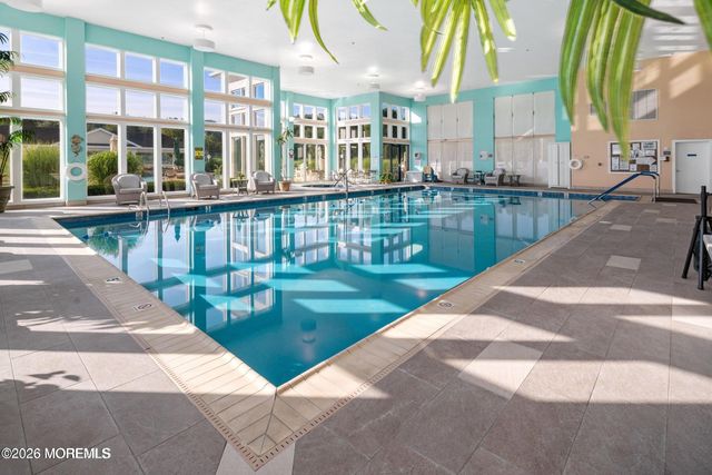 33 Valley Stream Place, Barnegat, NJ 08005