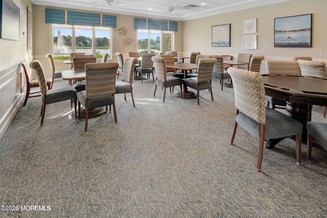 33 Valley Stream Place, Barnegat, NJ 08005