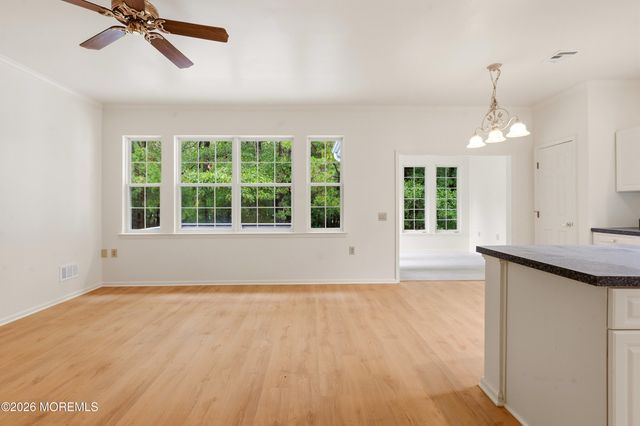 33 Valley Stream Place, Barnegat, NJ 08005