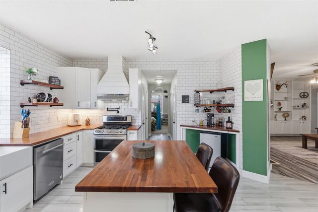 7713 Straits Drive, Rowlett, TX 75088