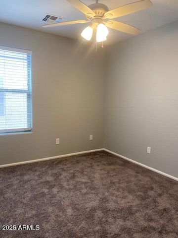 533 E ANGELINE Avenue, San Tan Valley, AZ 85140