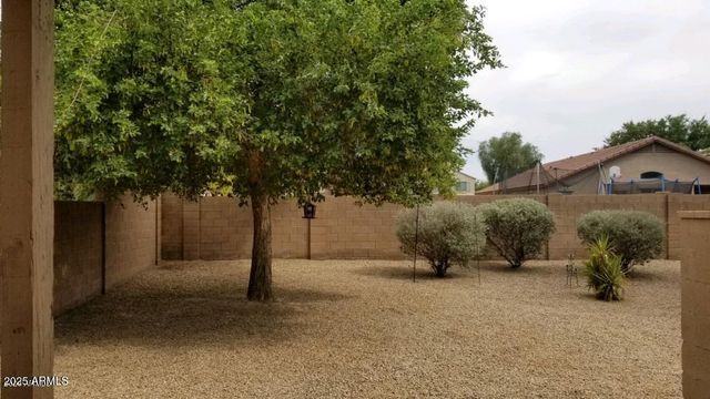 533 E ANGELINE Avenue, San Tan Valley, AZ 85140