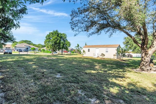4257 SW Kazan Street, Port St. Lucie, FL 34953