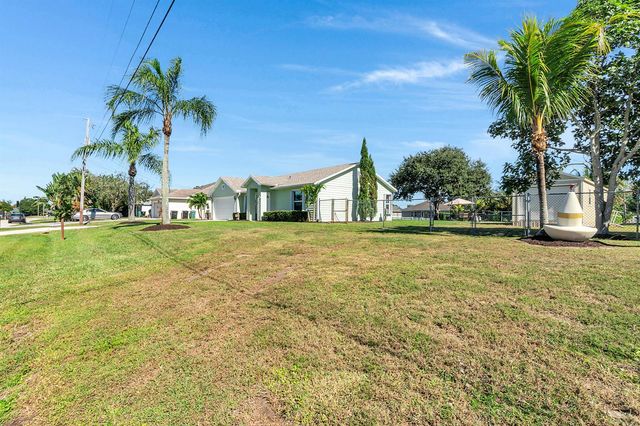 4257 SW Kazan Street, Port St. Lucie, FL 34953
