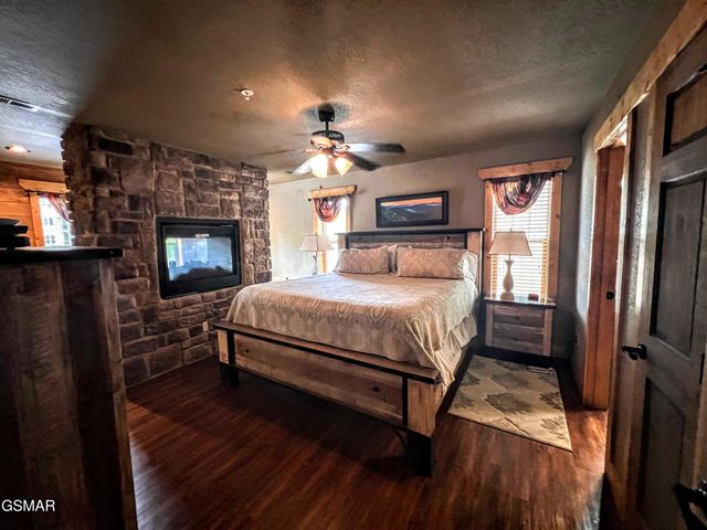 1115 Anastasia Way, Gatlinburg, TN 37738