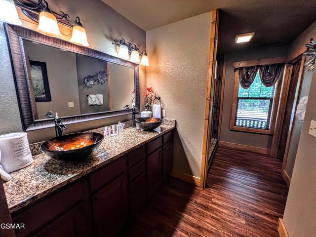 1115 Anastasia Way, Gatlinburg, TN 37738