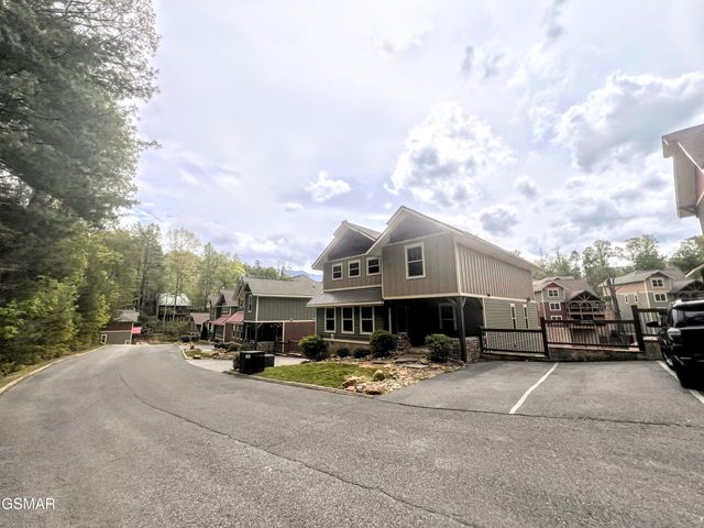 1115 Anastasia Way, Gatlinburg, TN 37738