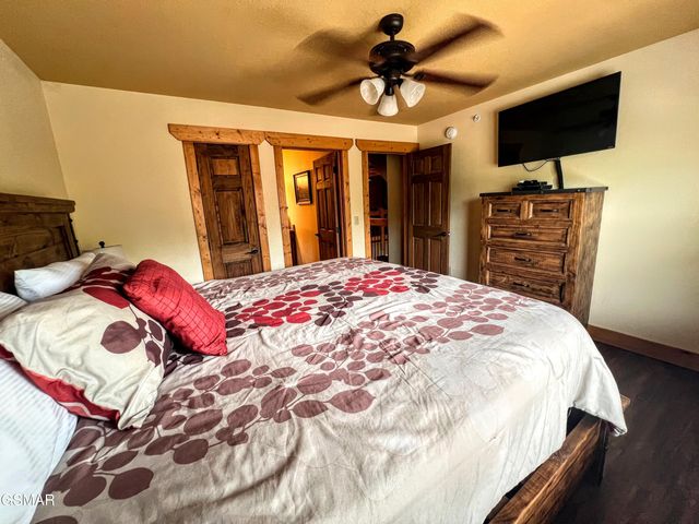 1115 Anastasia Way, Gatlinburg, TN 37738