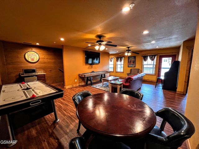 1115 Anastasia Way, Gatlinburg, TN 37738