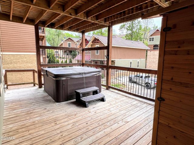 1115 Anastasia Way, Gatlinburg, TN 37738