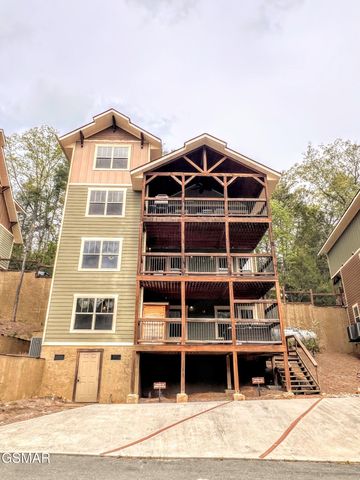 1115 Anastasia Way, Gatlinburg, TN 37738