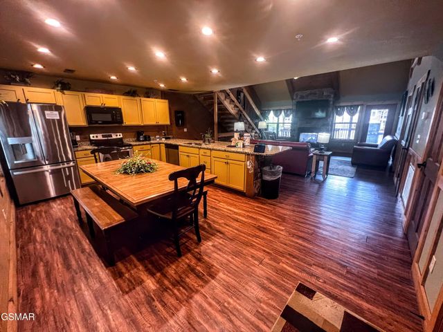 1115 Anastasia Way, Gatlinburg, TN 37738