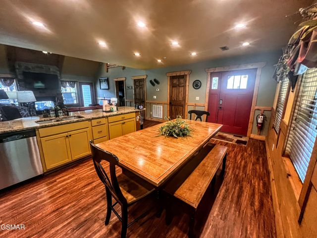 1115 Anastasia Way, Gatlinburg, TN 37738