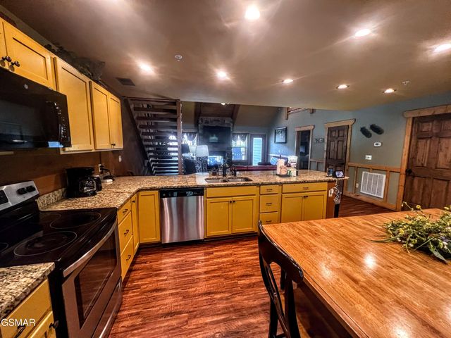 1115 Anastasia Way, Gatlinburg, TN 37738