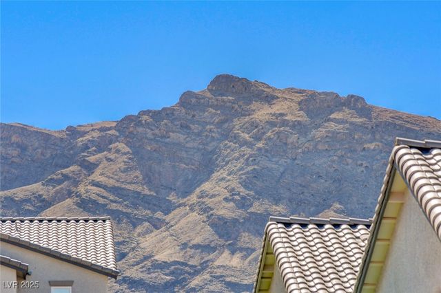 420 Triple Falls Street, Indian Springs, NV 89018