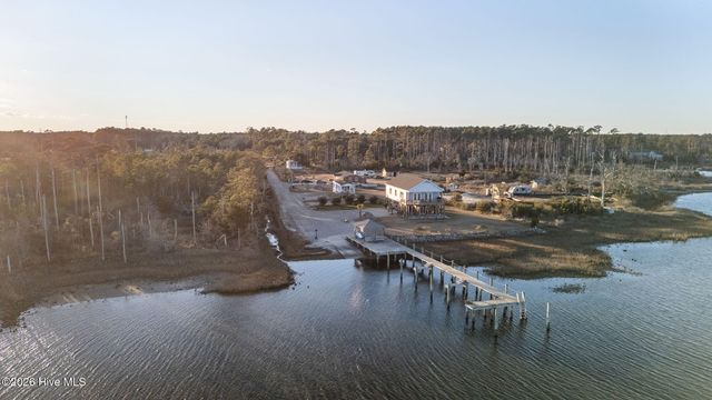 191 Old Carteret Road, Smyrna, NC 28579