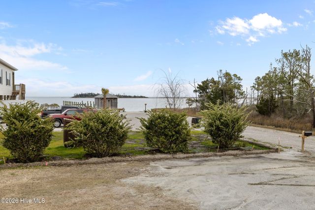 191 Old Carteret Road, Smyrna, NC 28579