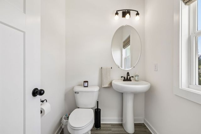 202 Finch Dr, La Vergne, TN 37086