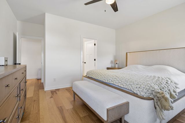 202 Finch Dr, La Vergne, TN 37086