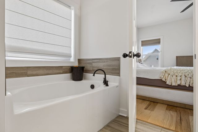 202 Finch Dr, La Vergne, TN 37086