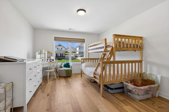 202 Finch Dr, La Vergne, TN 37086