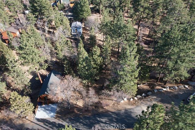 899 Kern Avenue, Sugarloaf, CA 92386