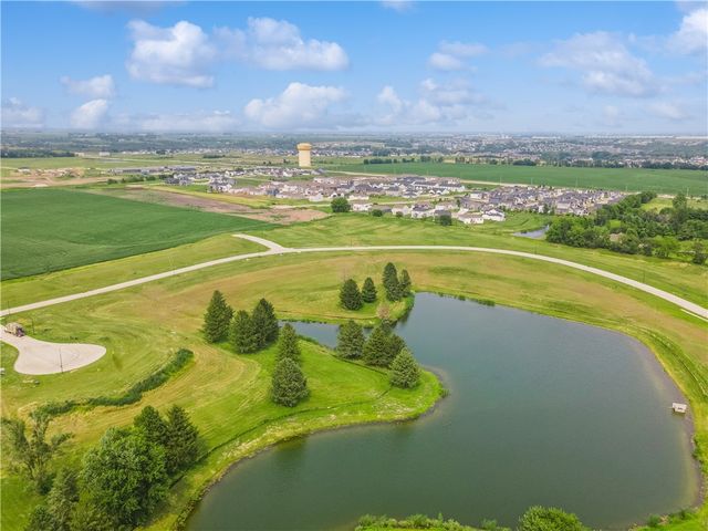 17409 Oakwood Drive, Urbandale, IA 50323